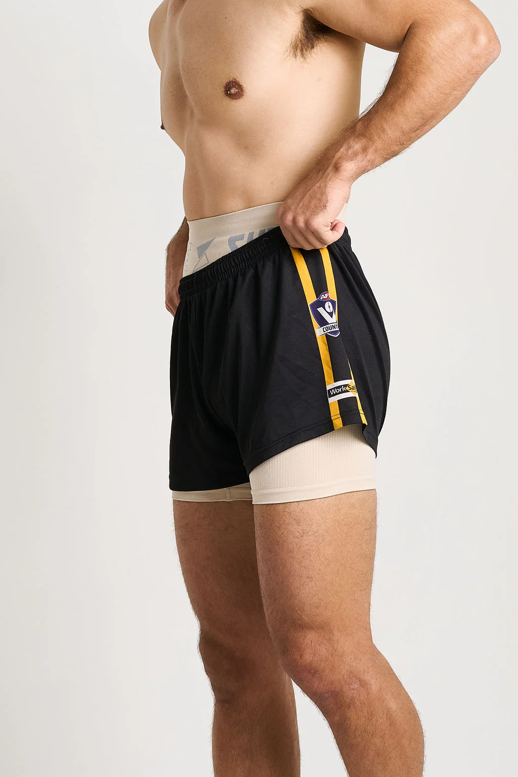 Patented Men's Gary AFL Shorts for Enhanced Performance and Injury Prevention - Image 8